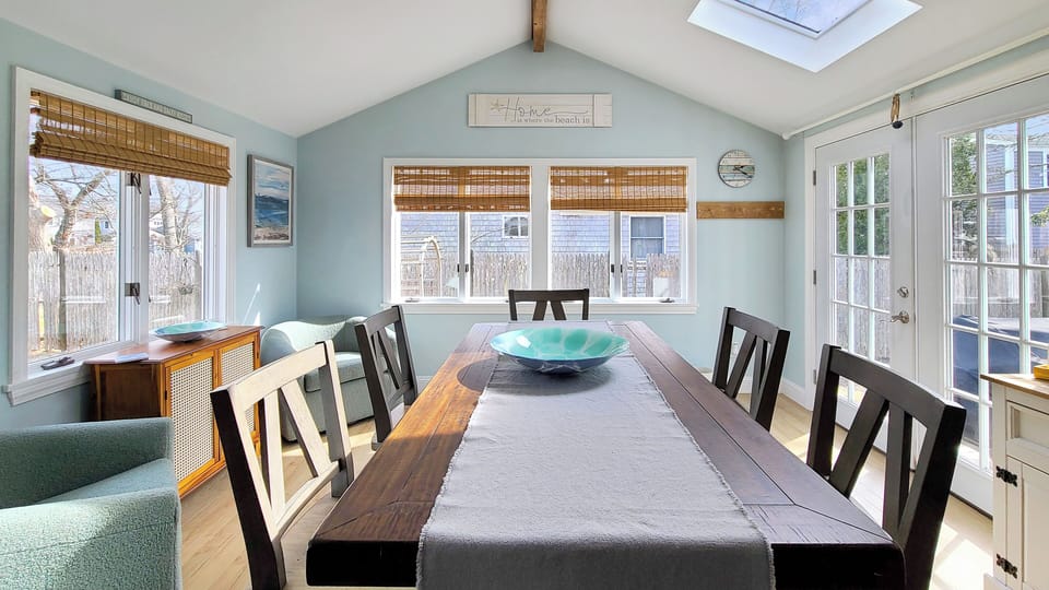 Dining area just off kitchen