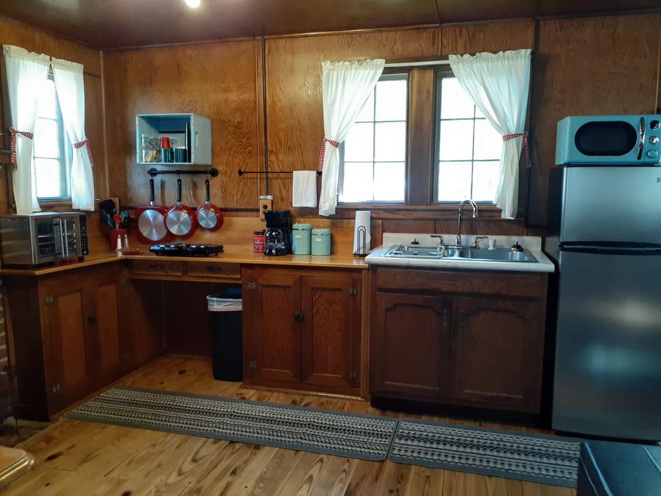 Full kitchen