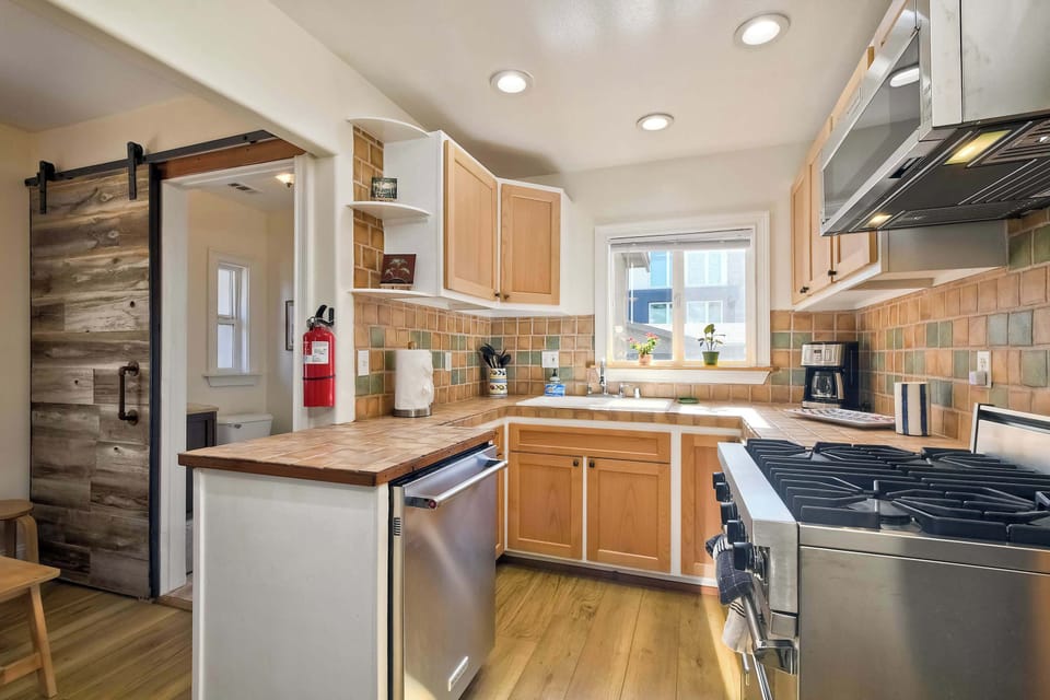Fully equipped kitchen