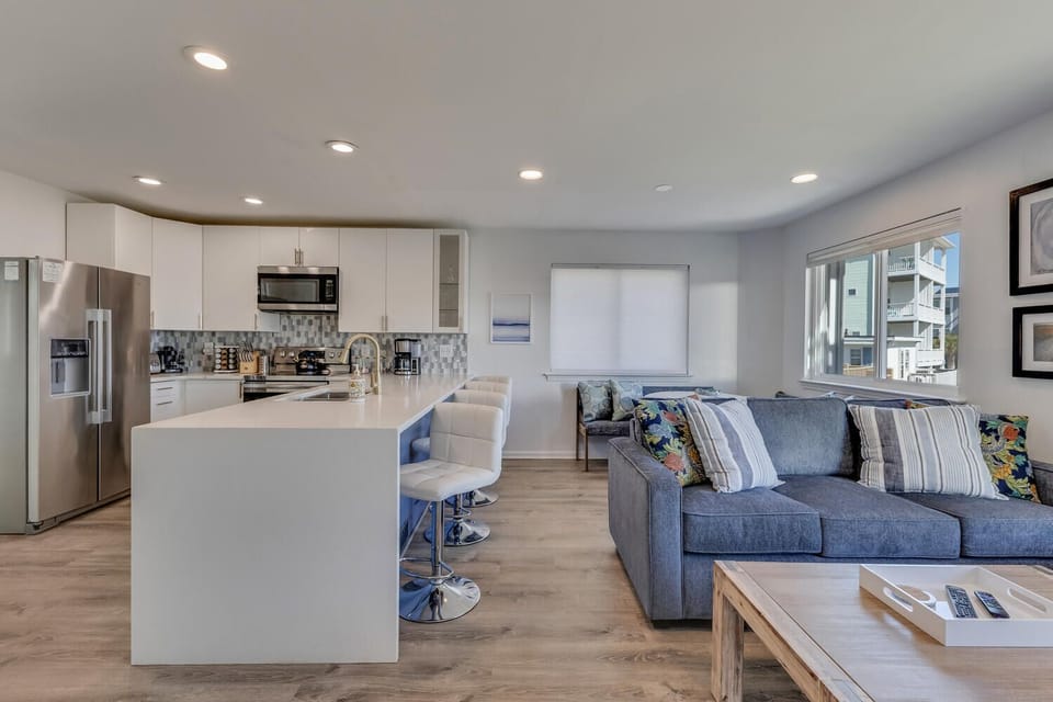 Main Living Area (1st Floor)