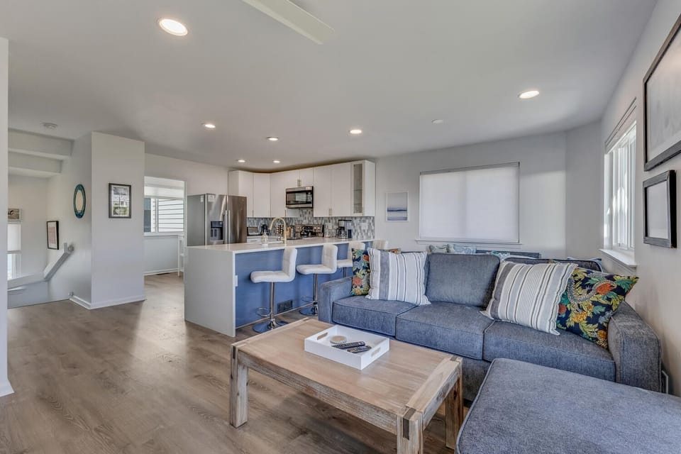Main Living Area (1st Floor)