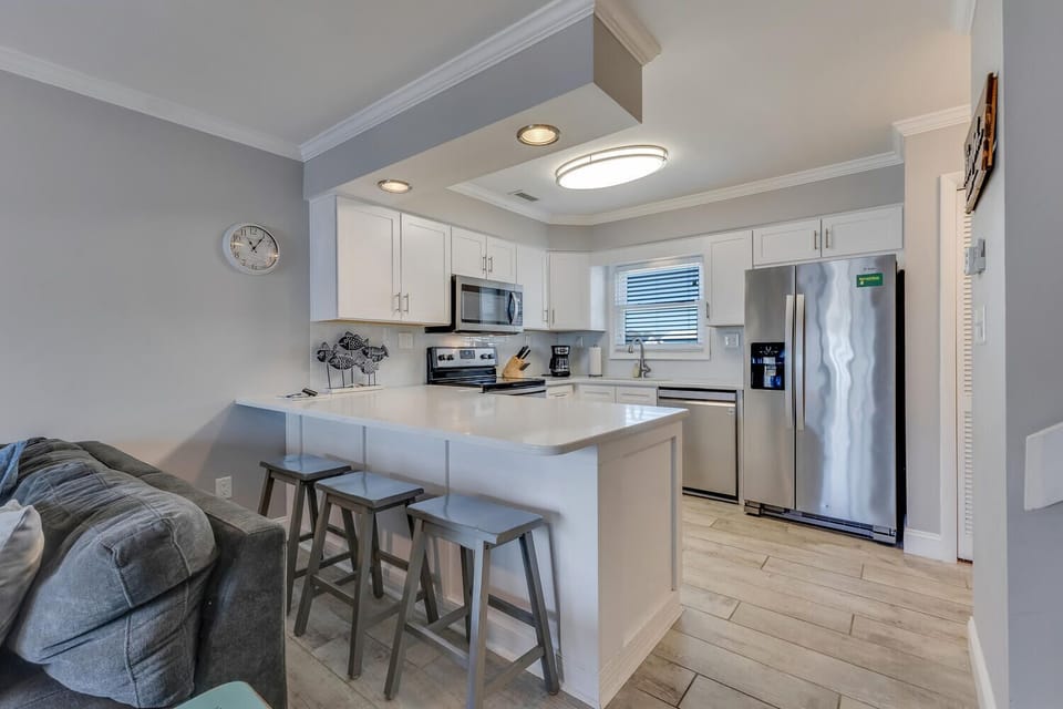 Kitchen/Breakfast Bar
