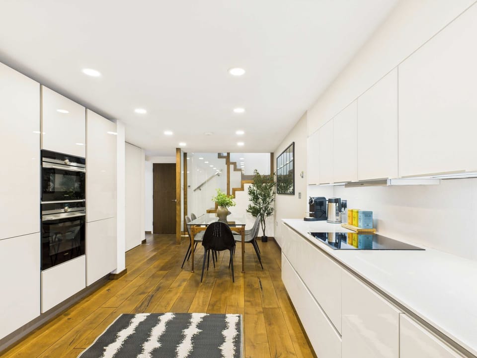 Spacious Designer Camden Town Apartment Apartment in London Borough of Islington