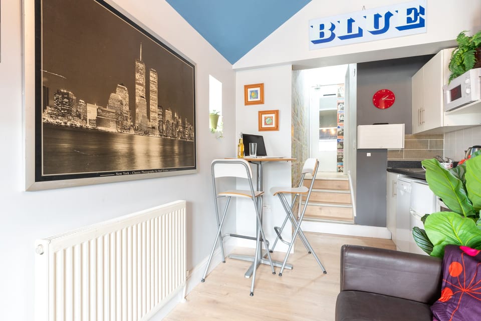 Living area in apartment 3, English Oak