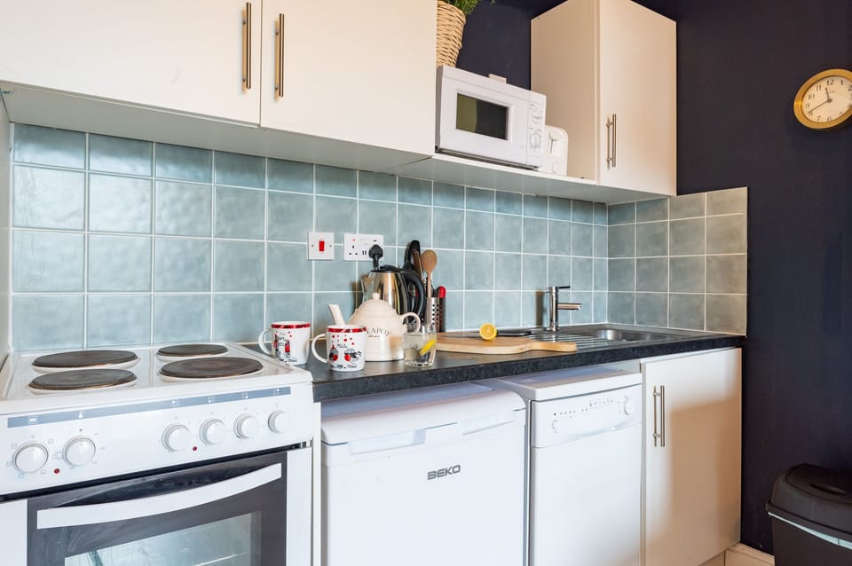 Kitchen area, apartment 1 Sweet Chestnut