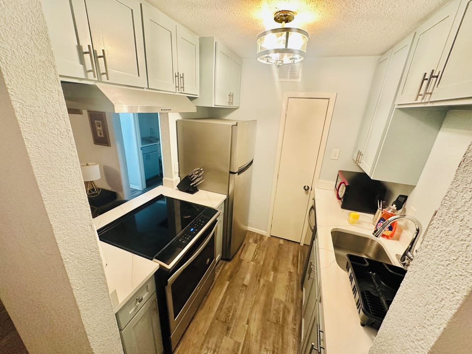 Full Kitchen