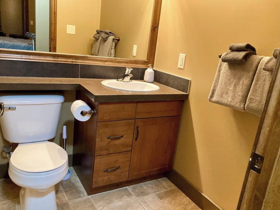 Master en suite bathroom