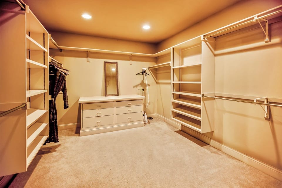 Indoors, Room, Furniture, Architecture, Building