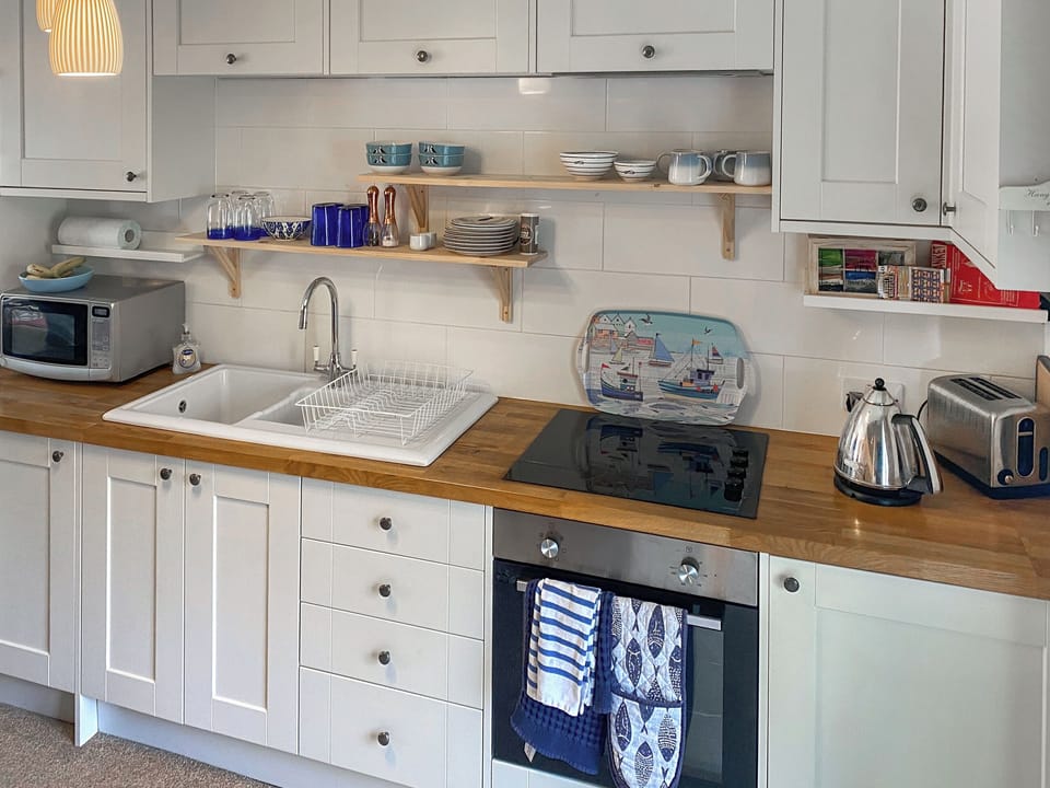 Kitchen | Issys Cottage, Helston