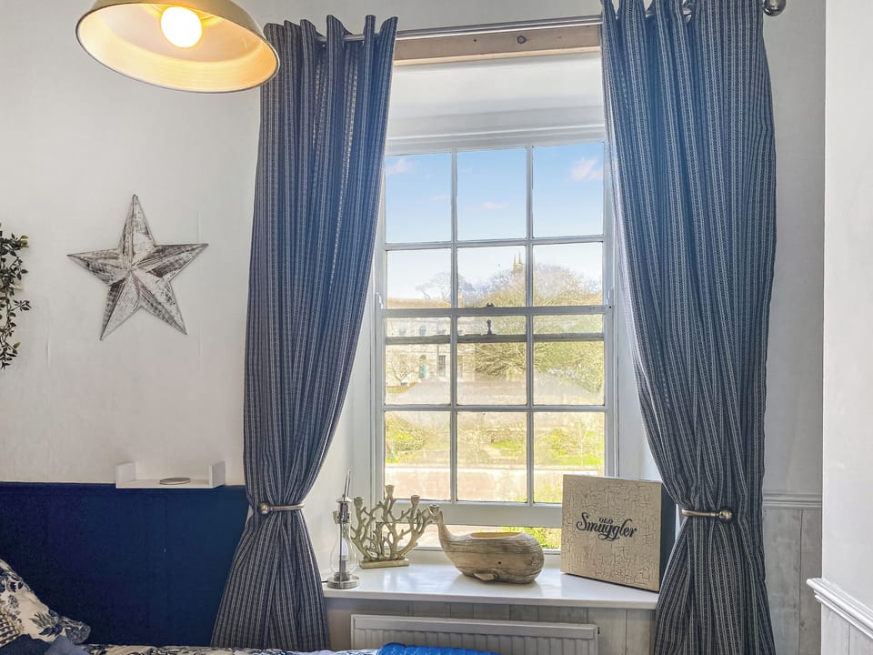 Double bedroom | Issys Cottage, Helston