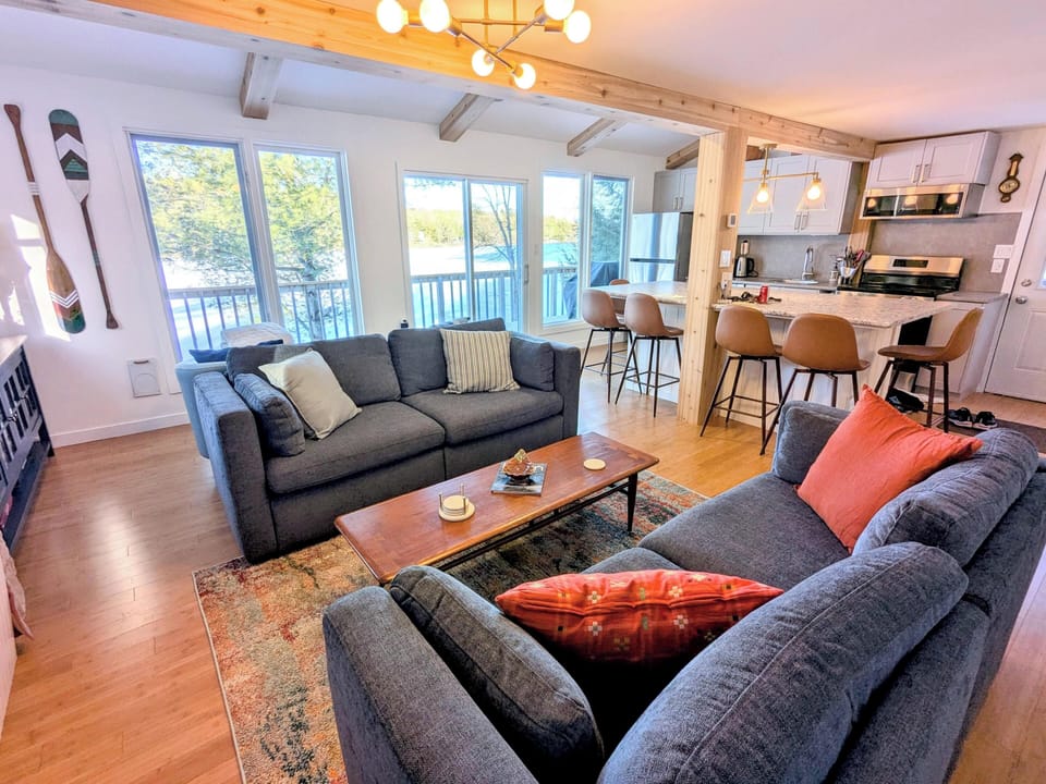 Open concept family and kitchen area