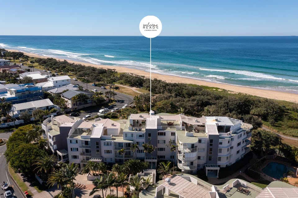 Spacious coastal apartment just steps from the sand