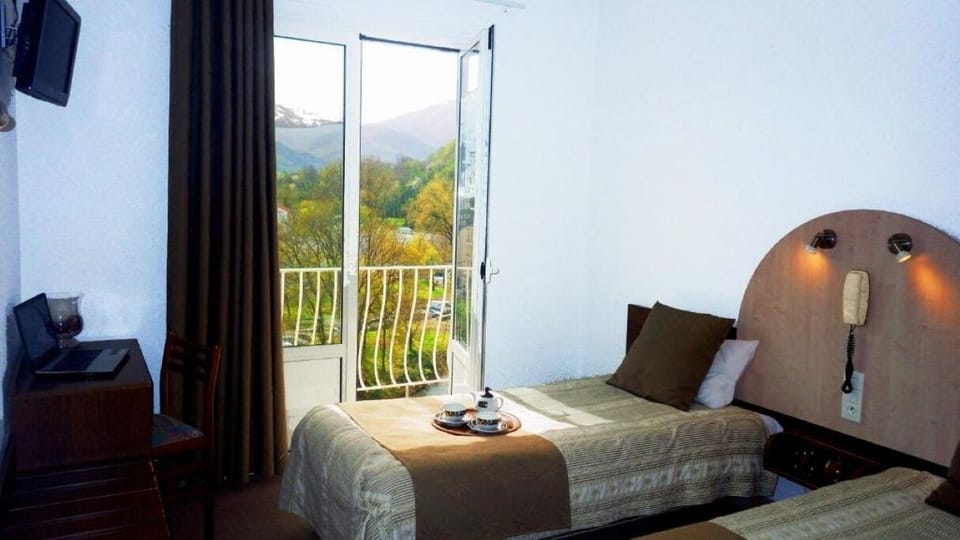 Bedroom with 2 Twin beds