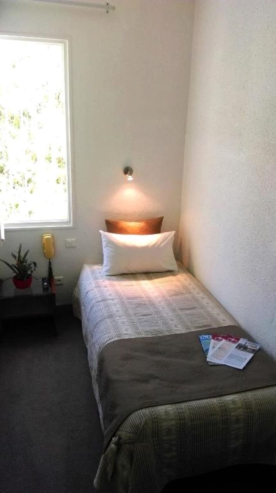 1 Single bed