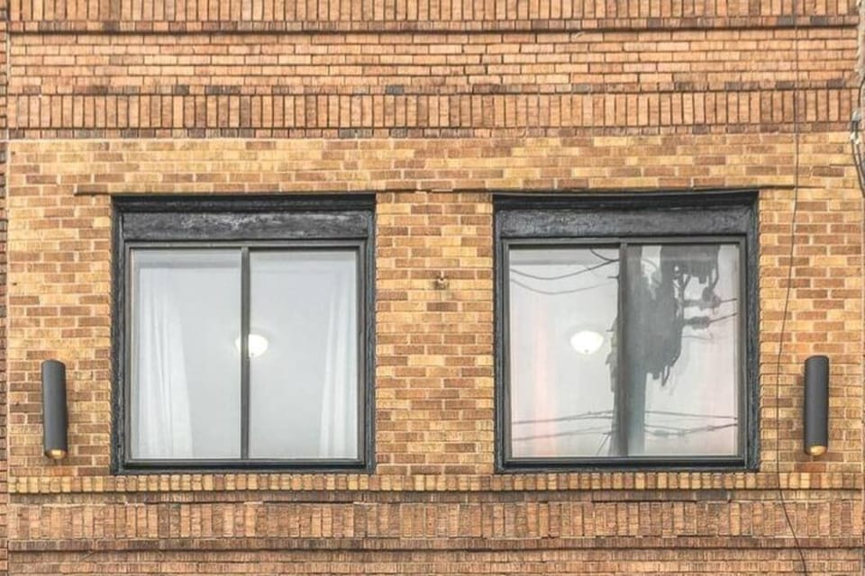 The Historical building apartment! Free street parking