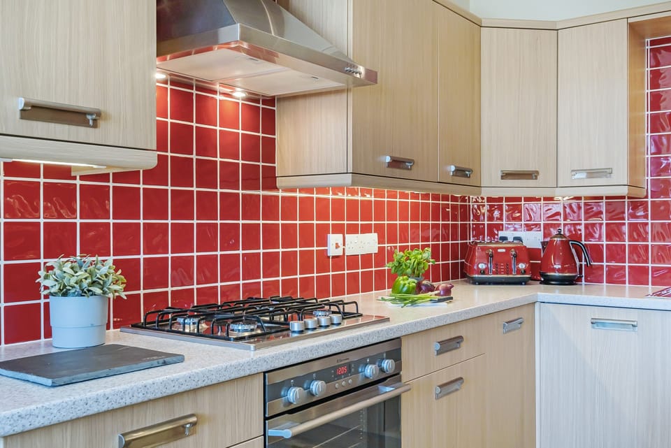 The Granary, Thornford, Sherborne: The well-equipped kitchen