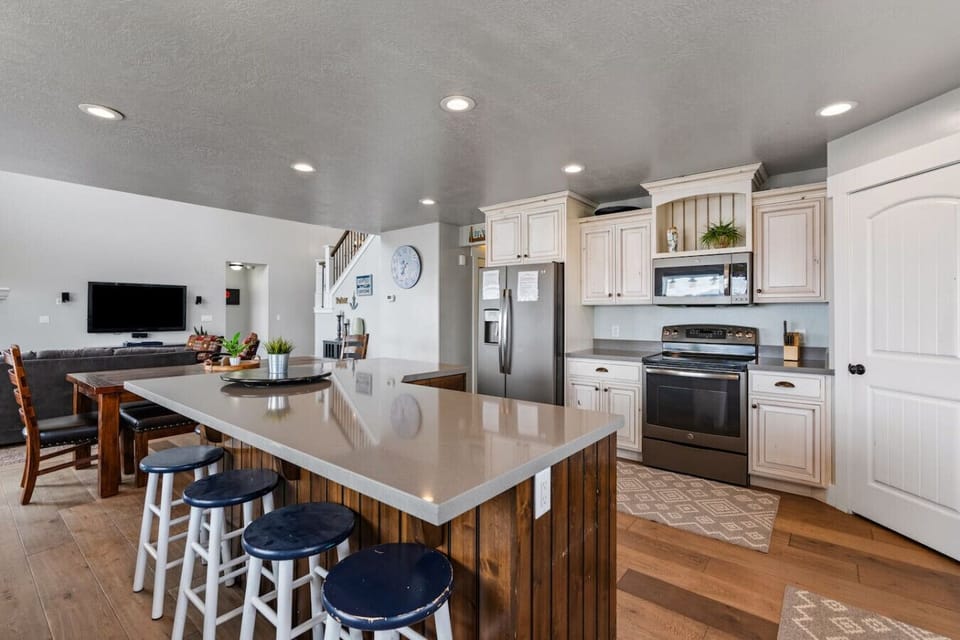 Full Kitchen