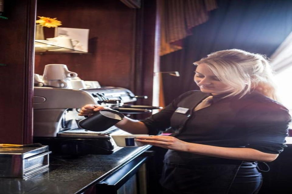 Entrance / Reception