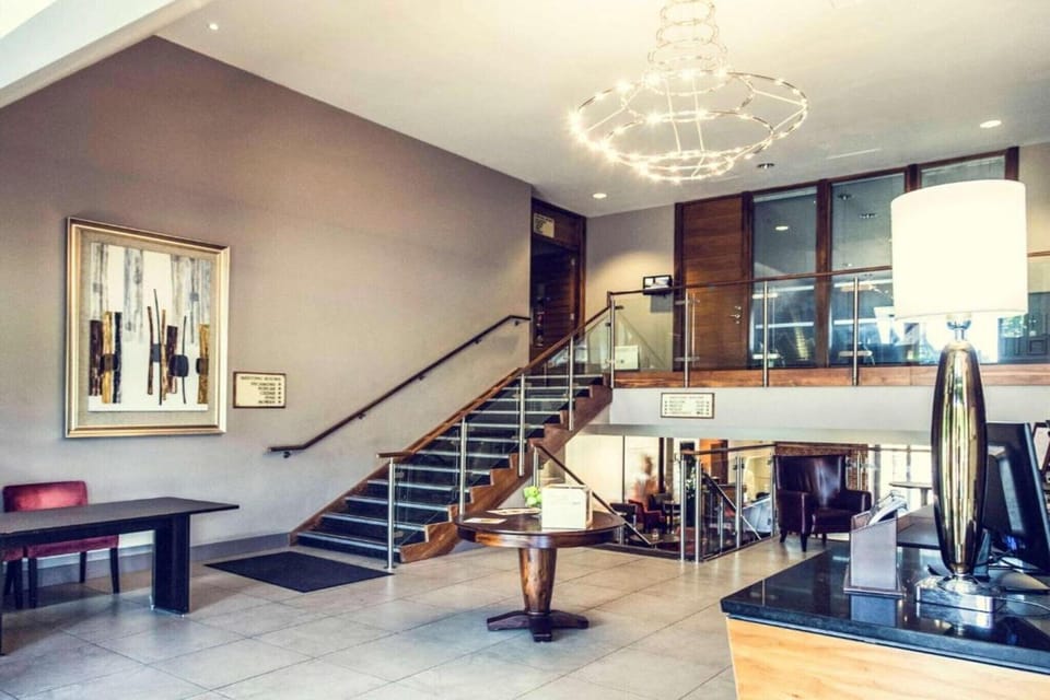 Entrance / Reception
