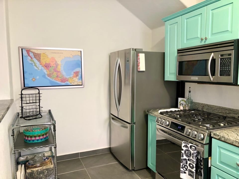 Fully equipped kitchen