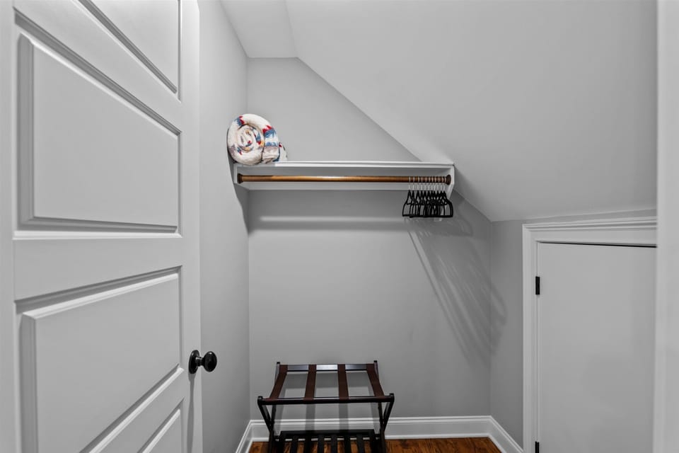 closet in bedroom 3 
