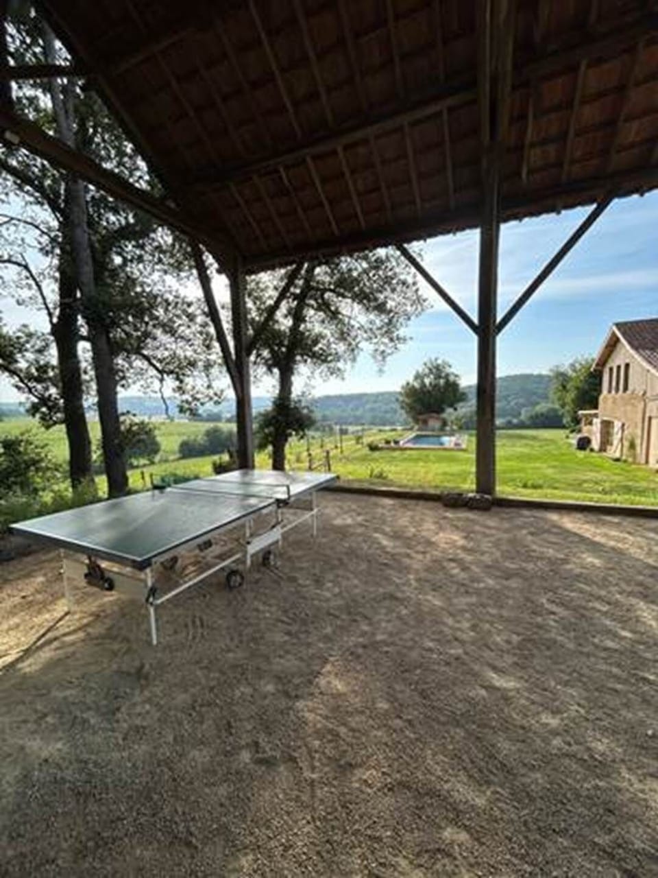 ping pong terrain de pétanque