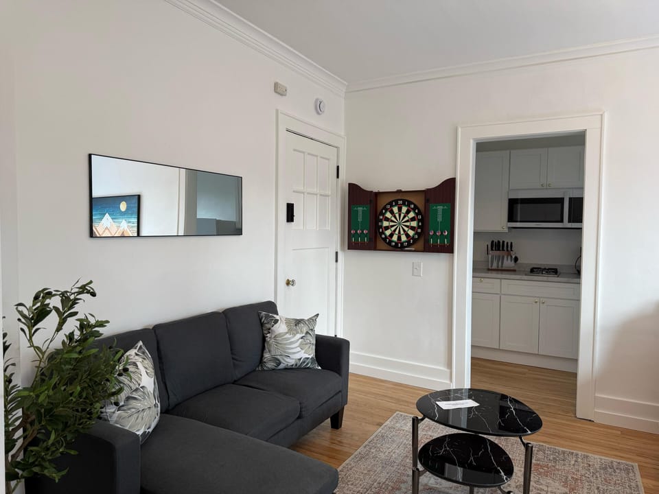 A cozy and clean living room to enjoy evening 