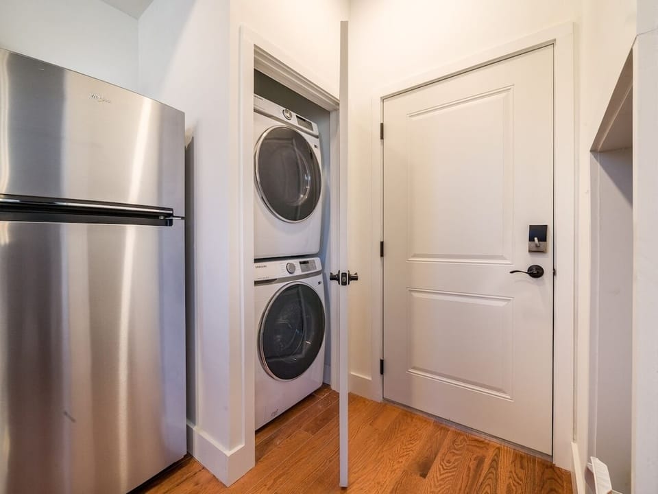 Keep your clothes looking fresh and clean with our convenient on-site laundry options, allowing you to maintain a comfortable and well-prepared wardrobe.