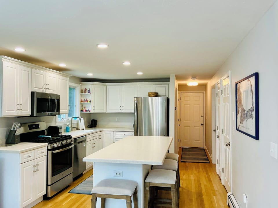 Remodeled eat in kitchen