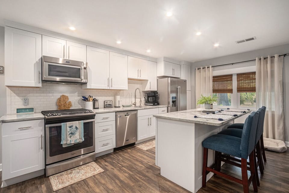 Full stocked kitchen