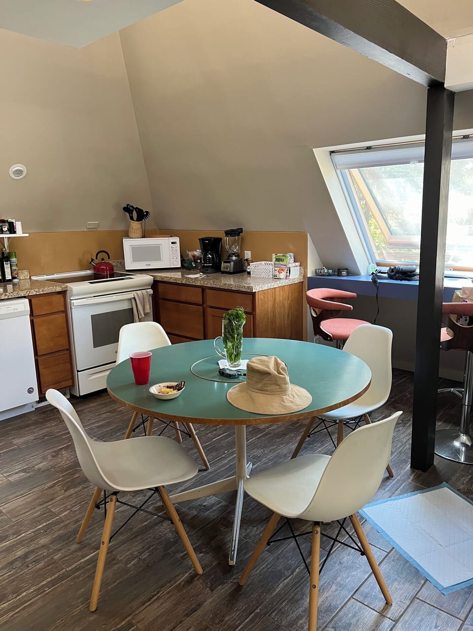 Kitchen and dinning area