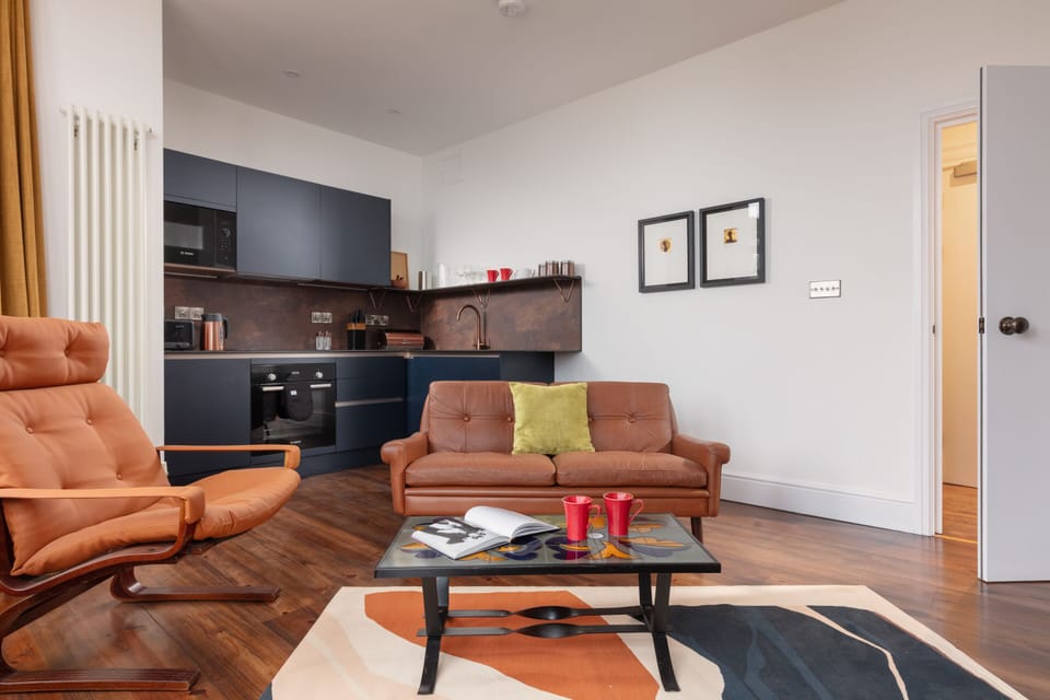 Spacious living/dining area