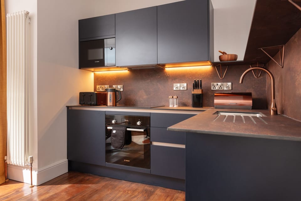 Stylish, sleek kitchen fully equipped