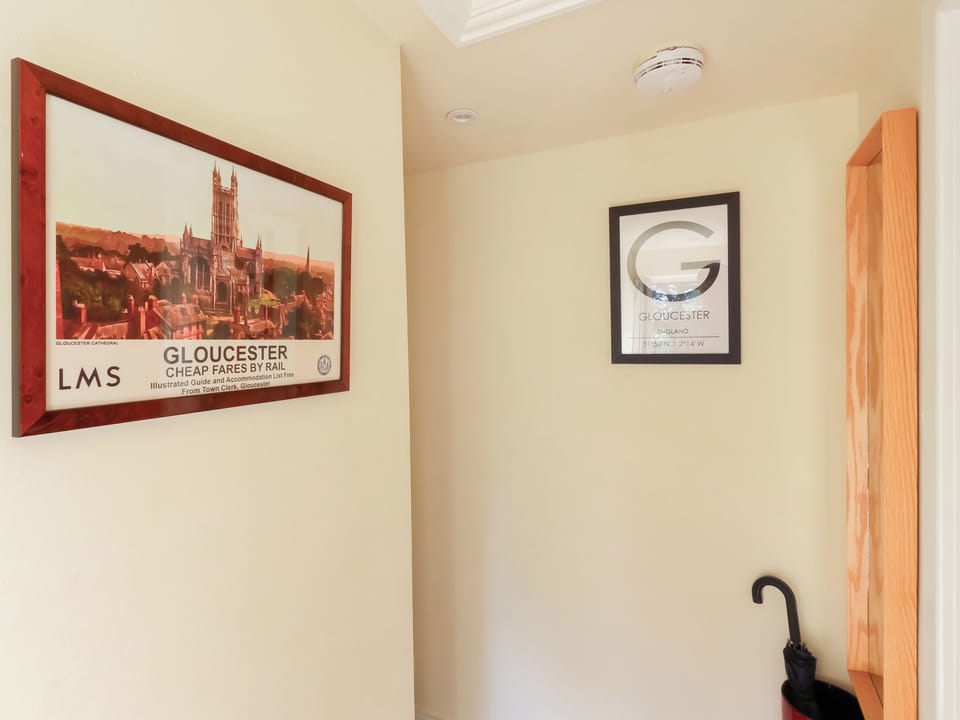 Hallway | Court Cottage - Little Court Cottages, Gloucester
