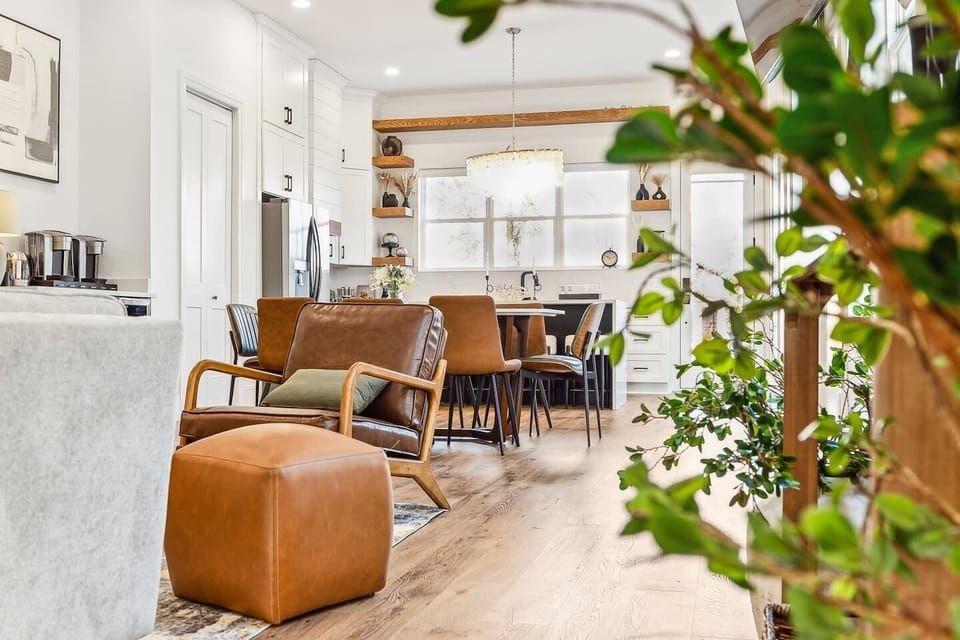 Living Room 1, First Floor.
We have everything you need for 12 guests. 
Fully equipped Kitchen, 
Wine refrigerator, 
2 Coffee Keurig K-Elite machines with complimentary K-Cups Coffee & Tea, 
2 Cuisinart Toasters, and more to comfort 12 guests.  

