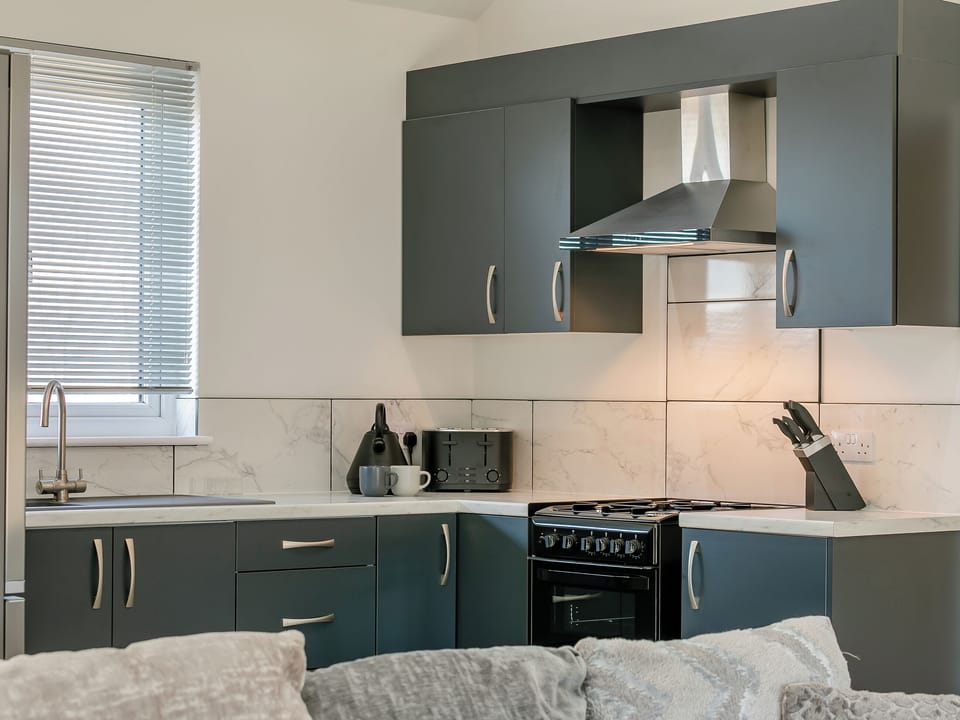Kitchen | Lodge 2 - Fieldview Fishery, Saltfleetby