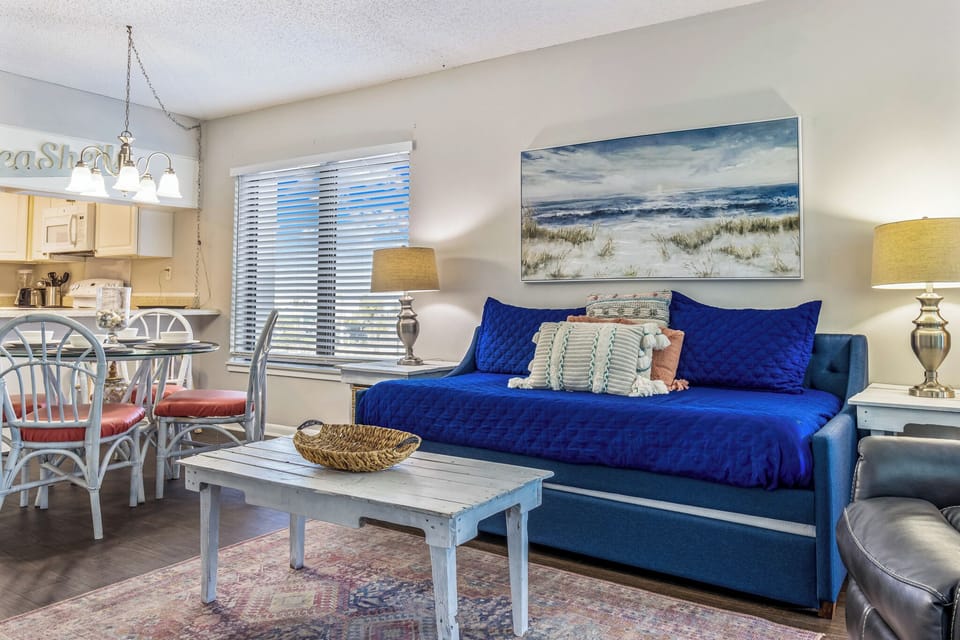 Living Room - Twin Day Bed + Twin Trundle