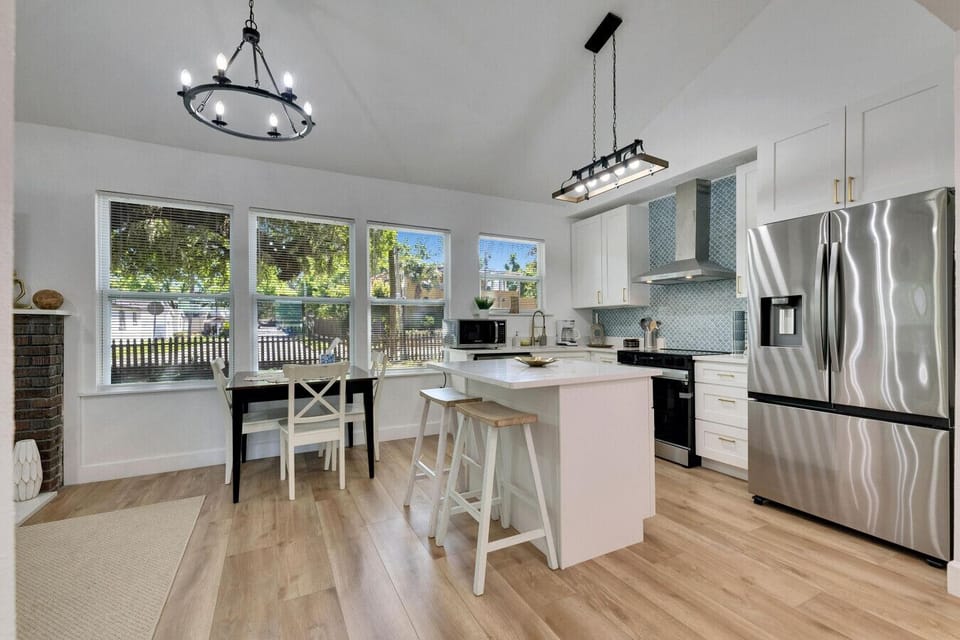 Gorgeous Kitchen with Brand New Appliances