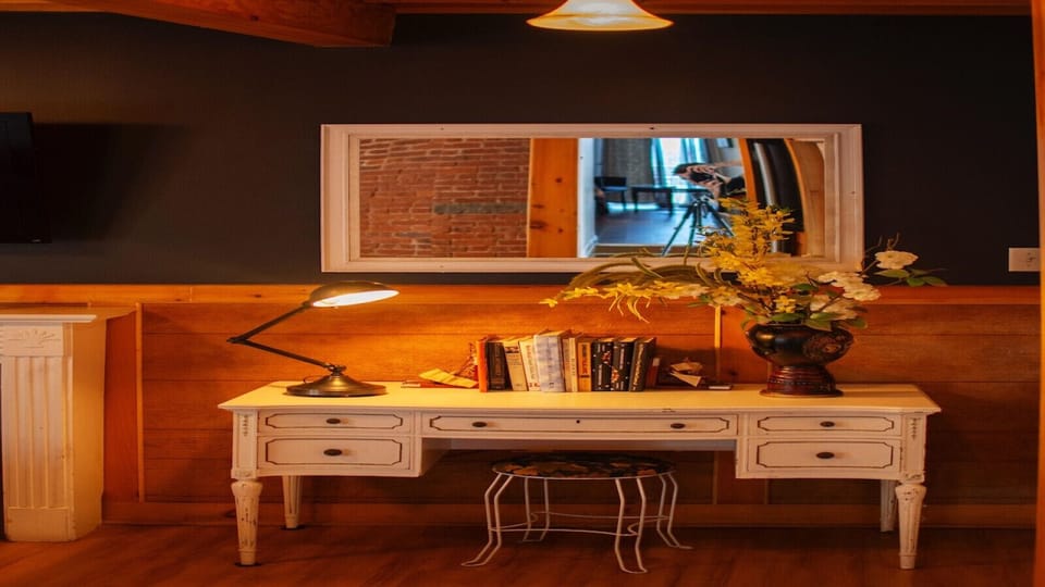 Bedroom # 1 : Master bedroom , ( 3 double beds ) private bathroom, , ceiling fan , tv , fireplace, window ac