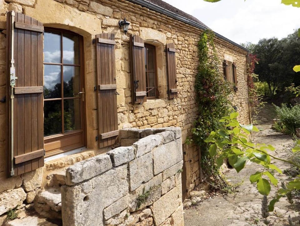 LA-MAISON-BLEUE-Le-Gîte-extérieur