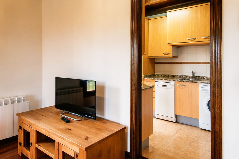 TV and multimedia,Kitchen or kitchenette
