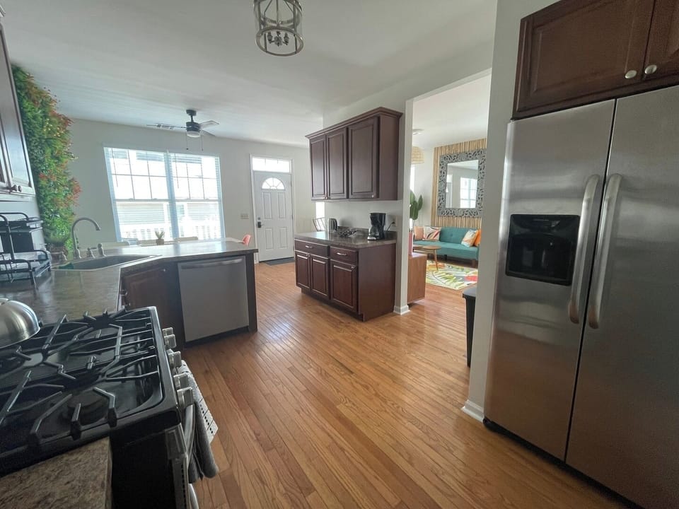 Full Kitchen