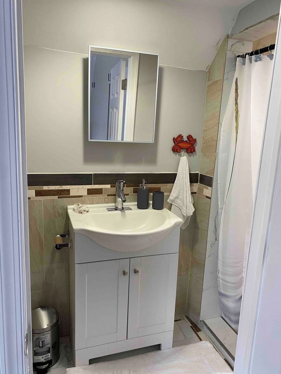 First Bedroom's Private Full Bathroom