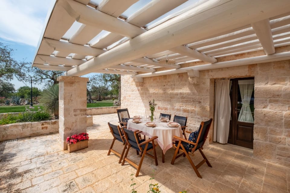 Authentic Apulian Reatreat inside Trulli with private pool Villa in Apulia