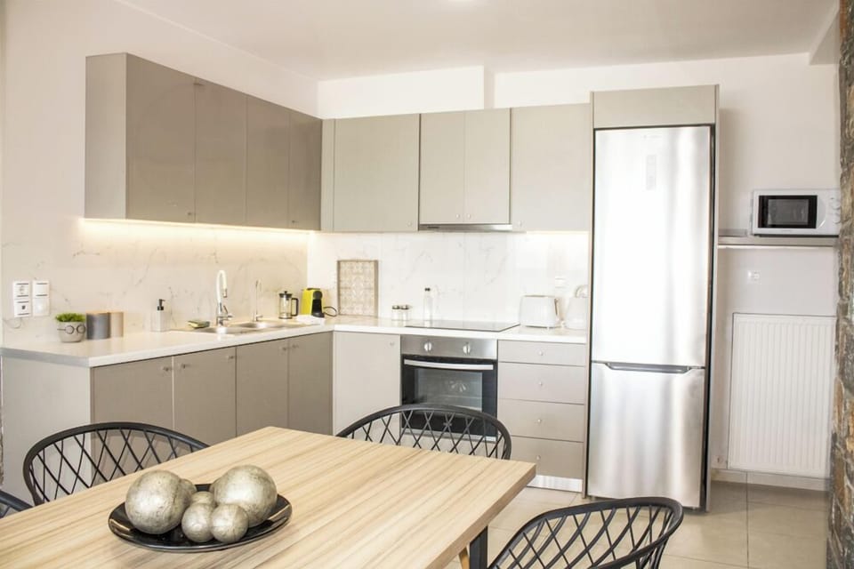 Kitchen 1-9019