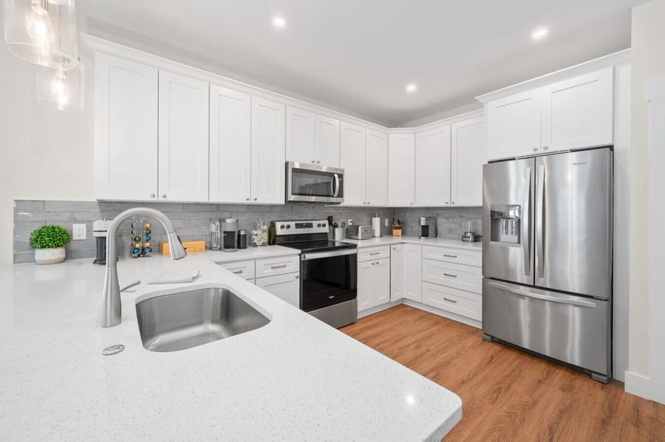 Fully stocked and ready for anything from morning coffee to home-cooked dinners.