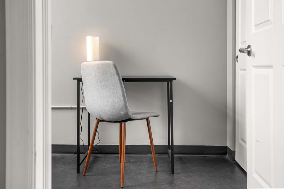 Laptop-friendly workspace