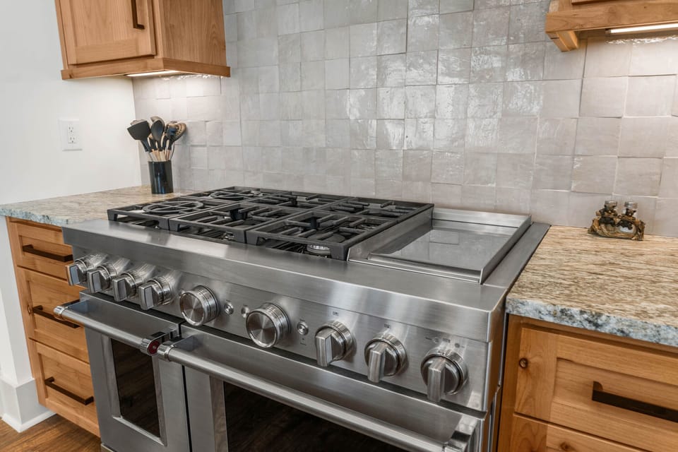 Gourmet Gas Stove and Oven