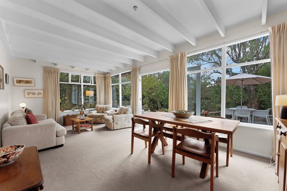 Open plan living/ dining