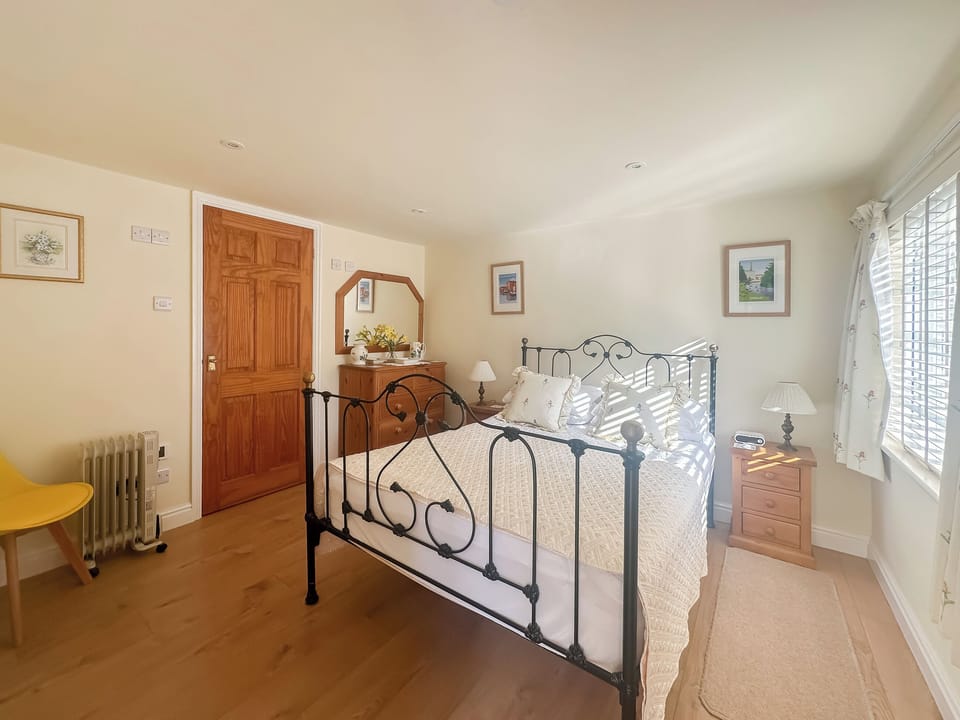 Double bedroom | Little Cottage - Little Court Cottages, Gloucester